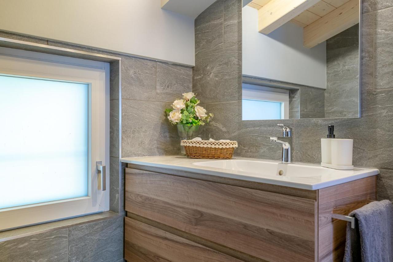 Classy Apartment Wifi, Parking & Stunning View! Acquaseria Exterior foto